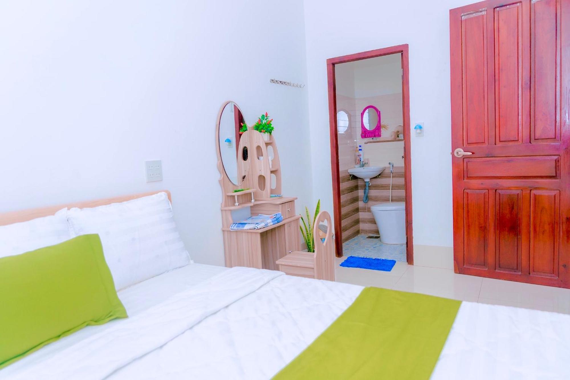Homestay Chau Trieu - Фан Тиет Екстериор снимка